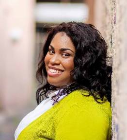 Angie Thomas Angie Thomas