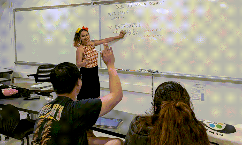 Monique Howe teaching a class.